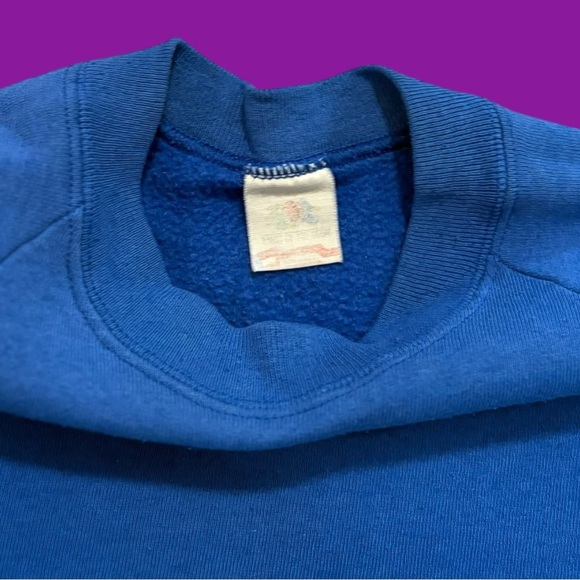 80s Fruit of the Loom Blue Crewneck
Sweatshirt - Picture 4 of 4